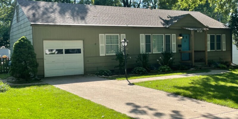 Primary Photo - 5725 Horton St.