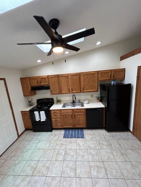Building Photo - 1555 Windridge Pl