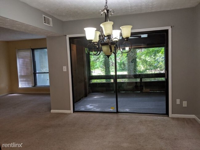 Building Photo - 2 br, 1.5 bath House - 1012 Mariners Court