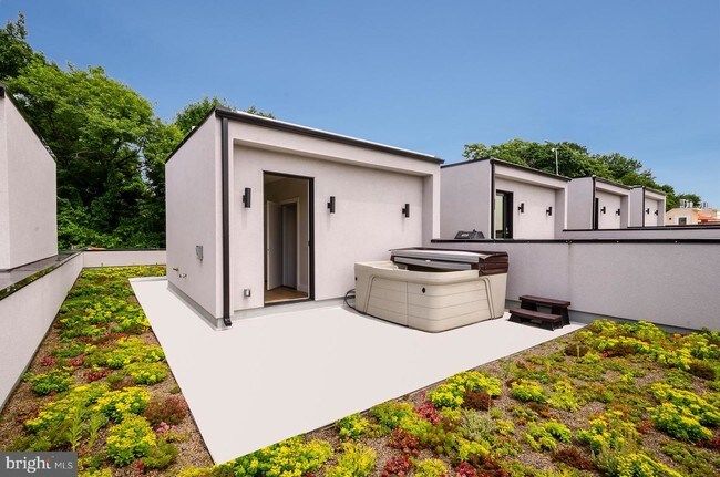 Foto del edificio - 4592 Silverwood St