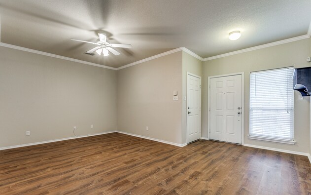 Building Photo - 4141 St Charles Bay
