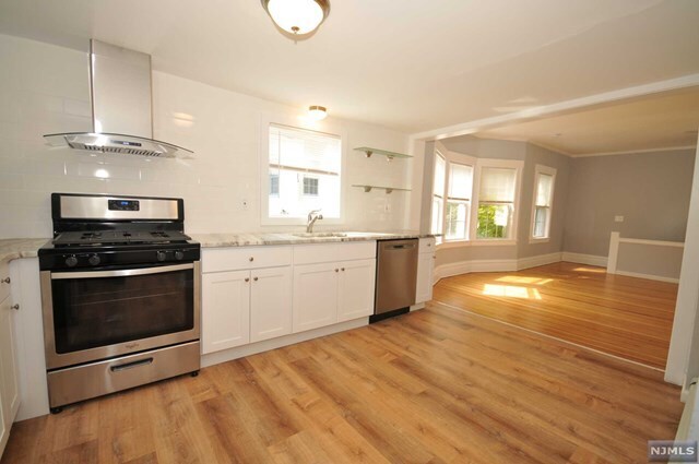 Foto del edificio - 44 N Central Ave