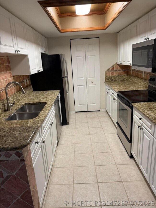 Foto del edificio - 1503 Crestwood Ct S