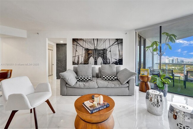 Foto del edificio - 3610 Yacht Club Dr