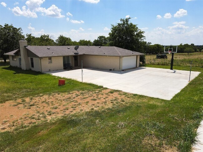 Building Photo - 255 Frog Pond Rd