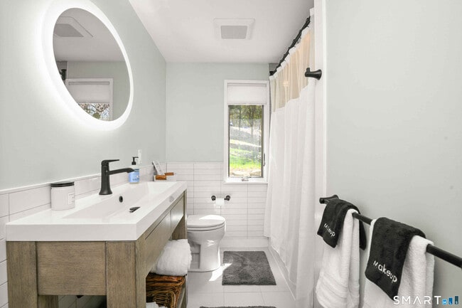 Building Photo - 41 Botsford Rd