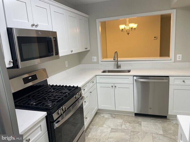 Foto del edificio - 7731 Willow Point Dr