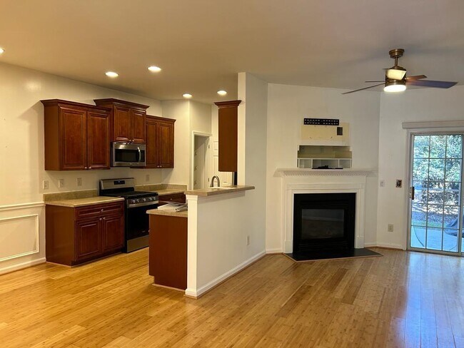 Building Photo - 3682 Utoy Dr SW