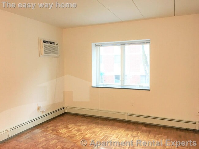 Building Photo - 284 Harvard St