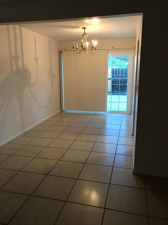 Foto del edificio - 753 W Chase Ave, El Cajon, CA 92020