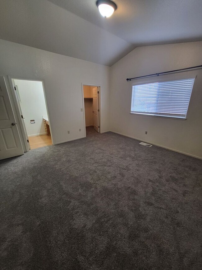 Foto del edificio - 630 Boulder Cir
