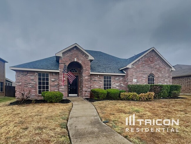 Building Photo - 2123 Woodmere Drive Lancaster TX