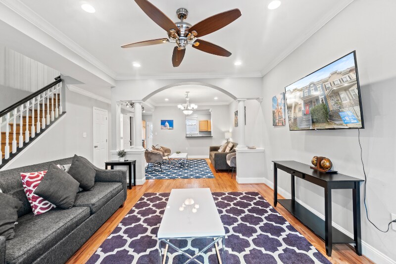 Primary Photo - 3554 Warder St NW