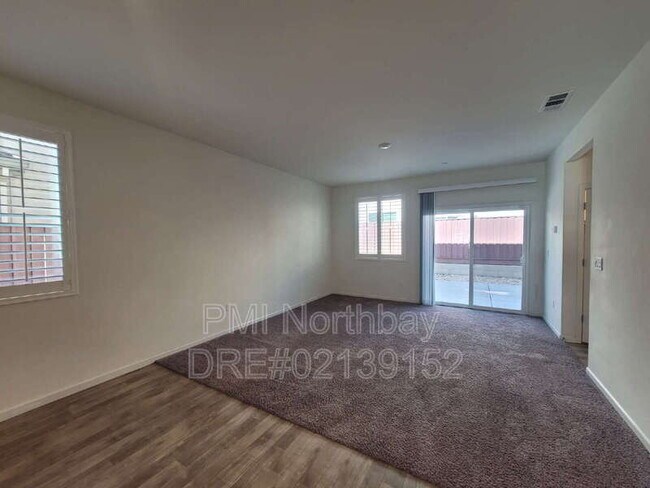 Foto del edificio - 1476 Descanso Ln