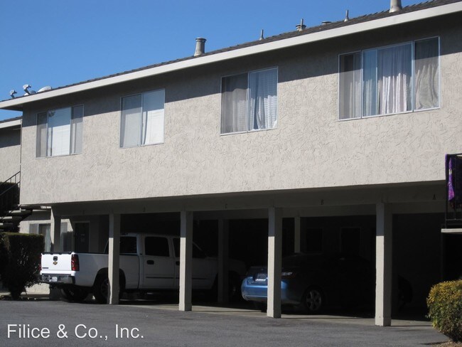 Foto del edificio - 8247 Kelton Dr
