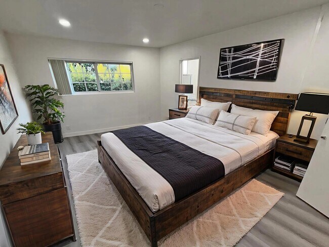 Foto del edificio - 10674 Holman Ave