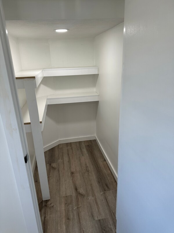 Foto del edificio - 4233 E 38th St