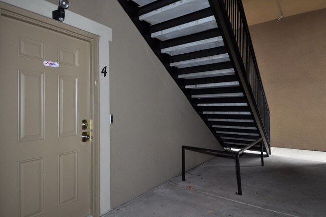 Foto del edificio - 190 E Belmont Ave