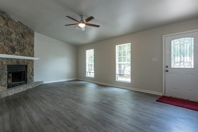Building Photo - 5461 Brisbane Ct