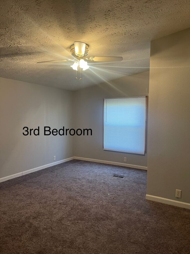 Building Photo - House For Rent in Anna