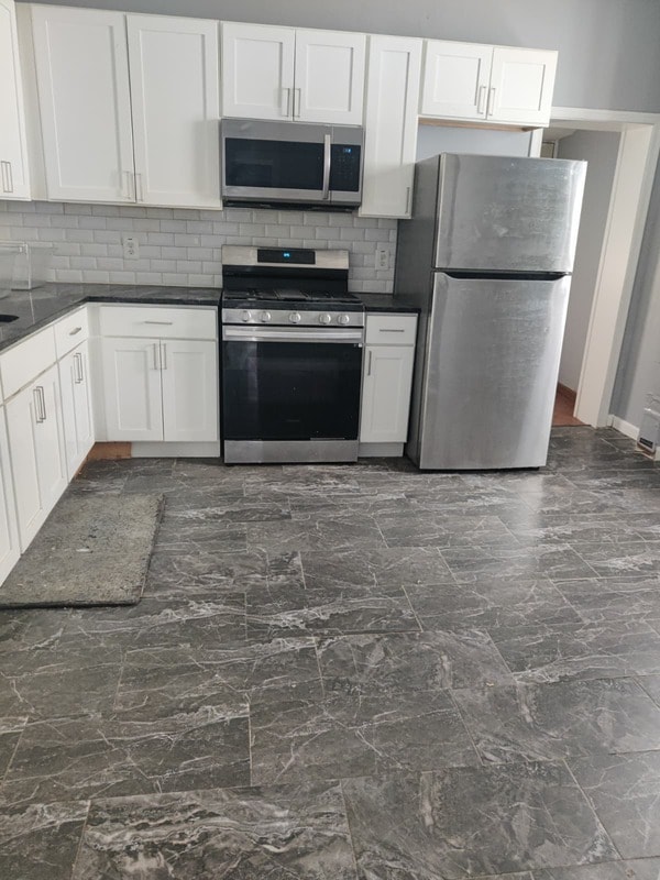 Building Photo - 728 E Ontario St