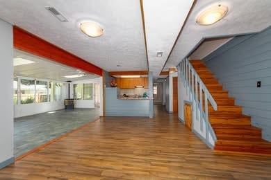 Foto del edificio - 40324 Lynn Rd