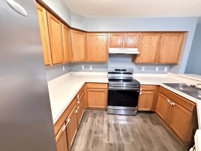 Building Photo - 1401 Millbrook Trail