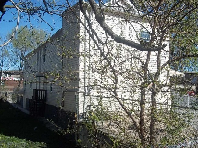 Building Photo - 3201 S Archer Ave