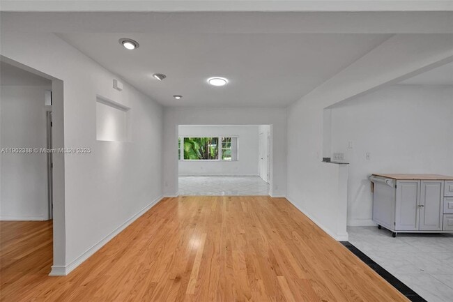 Foto del edificio - 1520 NE 108th St