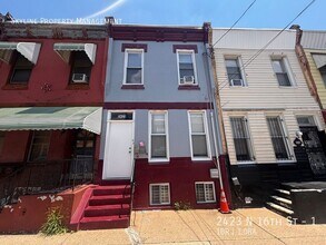Building Photo - 2423 N 16th St