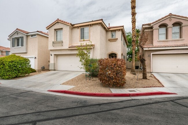 Foto del edificio - Beautiful 2-story home featuring 4 bedroom...