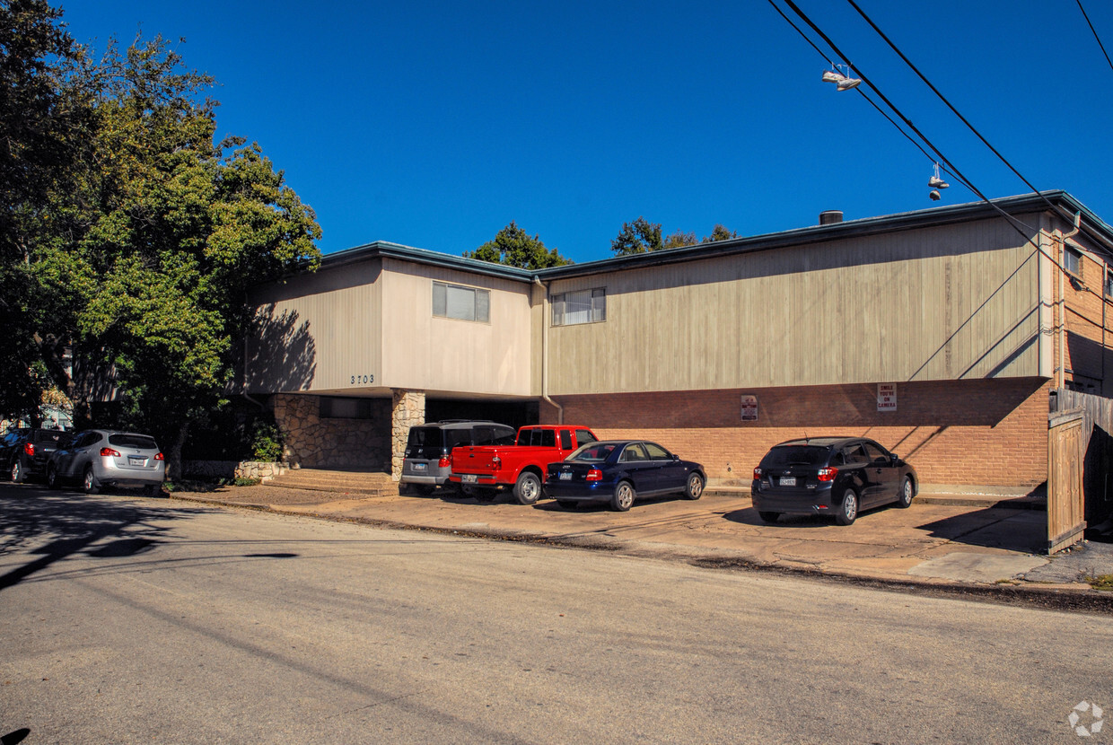 Primary Photo - 3703 Roseland St