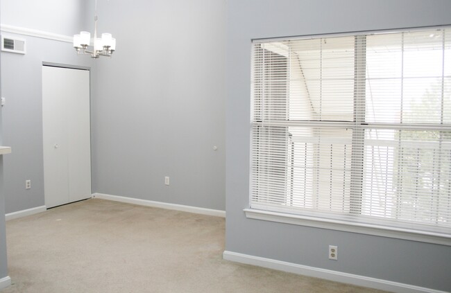 Building Photo - 15835 Easthaven Ct