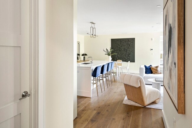 Building Photo - 1 Bed • 1.5 Bath • Garage Parking • New Luxury Building – Available now, February, March or April...