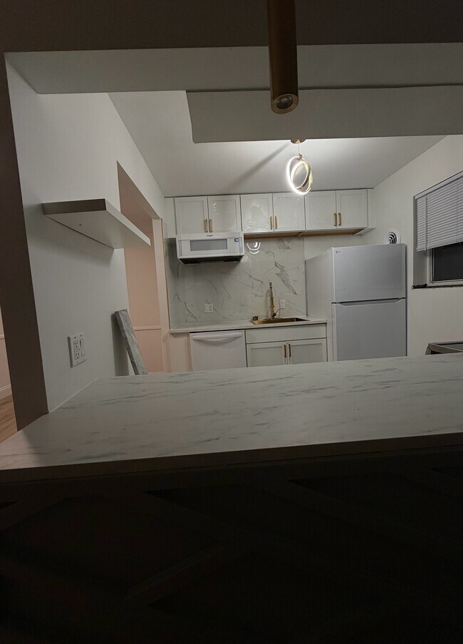 Building Photo - 1617 Pelham Pl