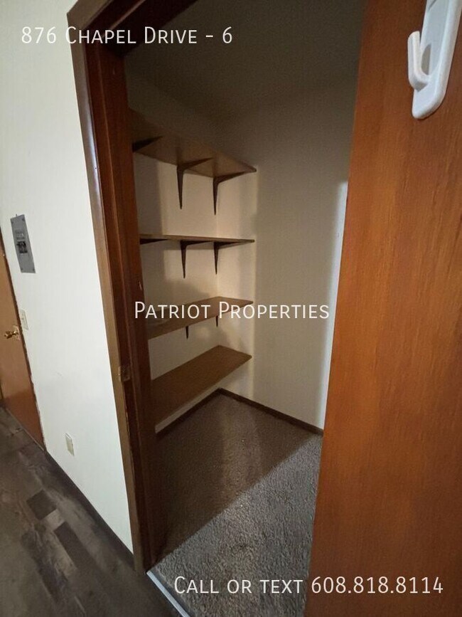 Building Photo - 876 Chapel Dr