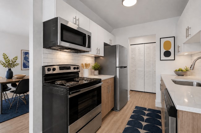 Foto del edificio - Bloomfield Square Apartments - Auburn Hills, MI