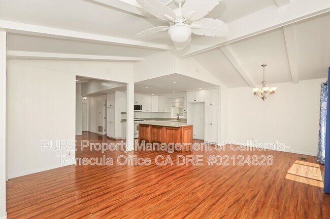 Foto del edificio - 33426 Windmill Rd