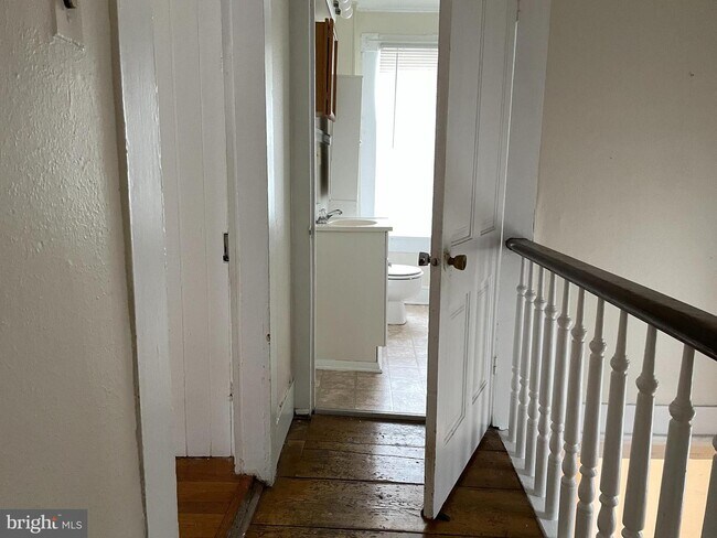 Foto del edificio - 619 S Cameron St