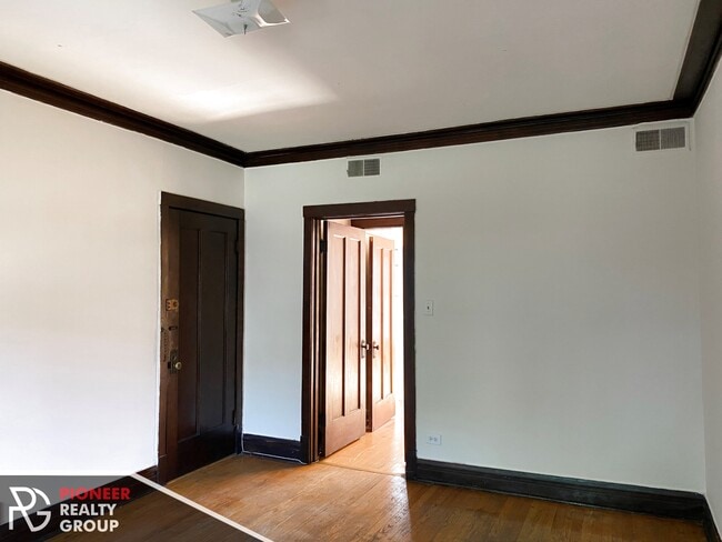 Building Photo - 2510 N Kedzie Blvd