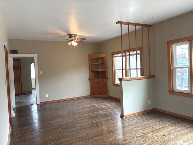 Building Photo - 514 Lundy St