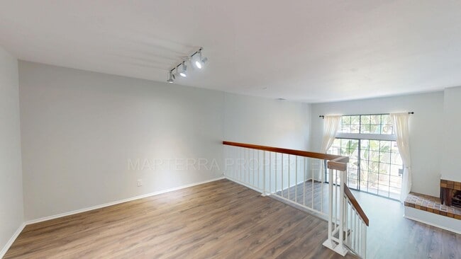 Building Photo - Beautiful 2 Primary Bedroom in Turtle Rock...