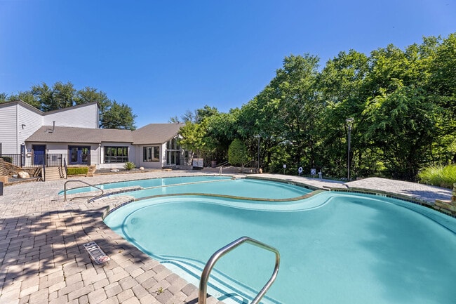 Building Photo - The Admiral Apartments