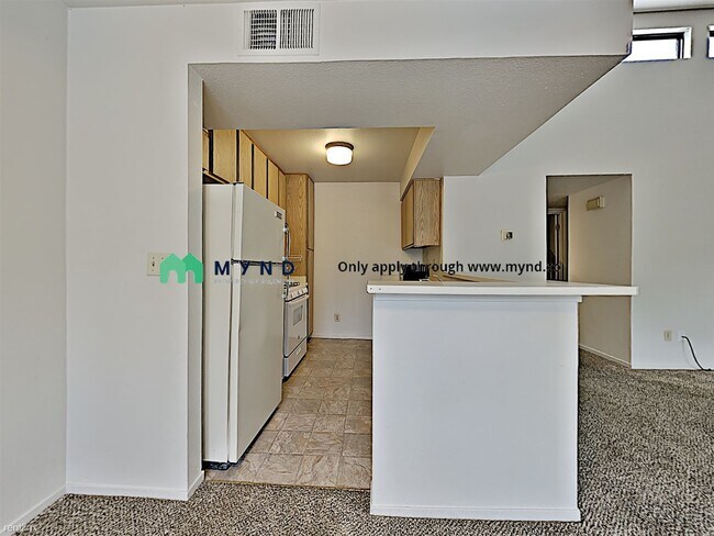 Building Photo - 2624 Sunny Slope Dr