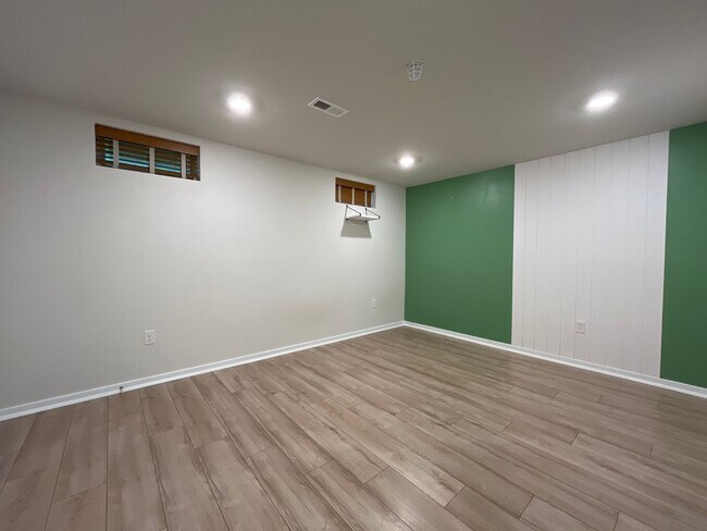 Foto del edificio - Beautifully maintained 3-bedroom, 2.5-bath...