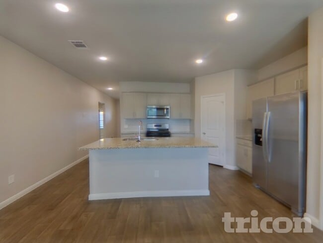 Building Photo - 128 Pronghorn Cir