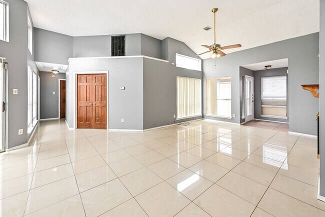 Building Photo - 9110 Wilomill Dr