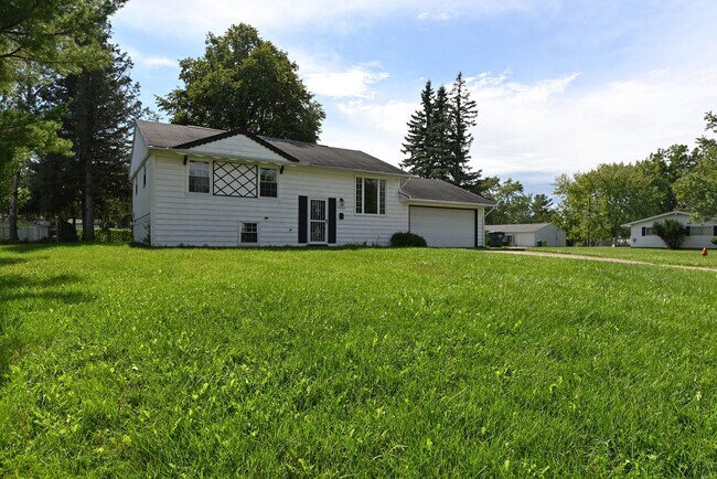 Foto del edificio - 23580 Comstock Rd