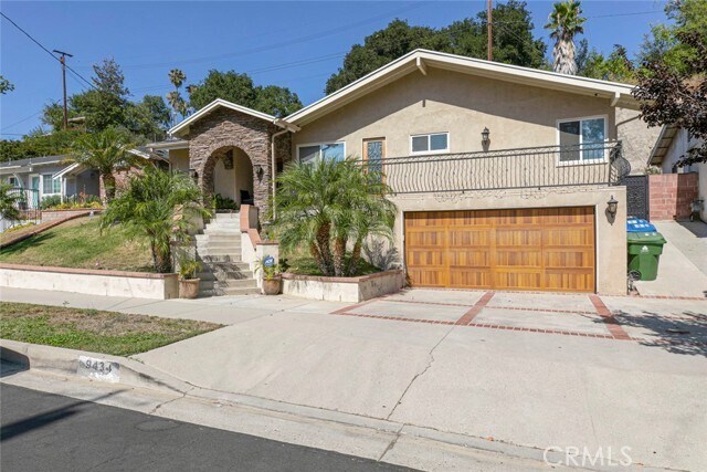 Foto principal - 9434 McLennan Ave.