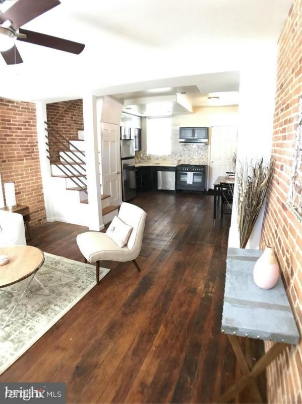 Building Photo - 2 br, 2 bath House - 946 W Lombard St